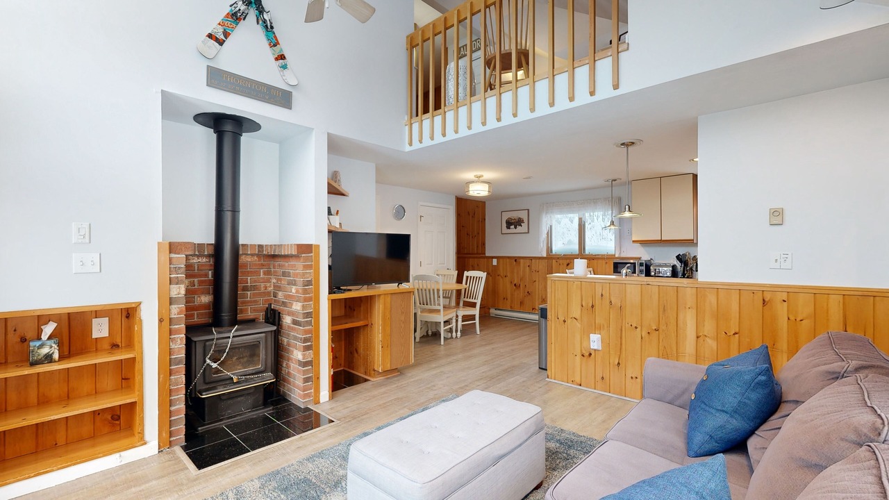 Photo of Livingroom in Thornton