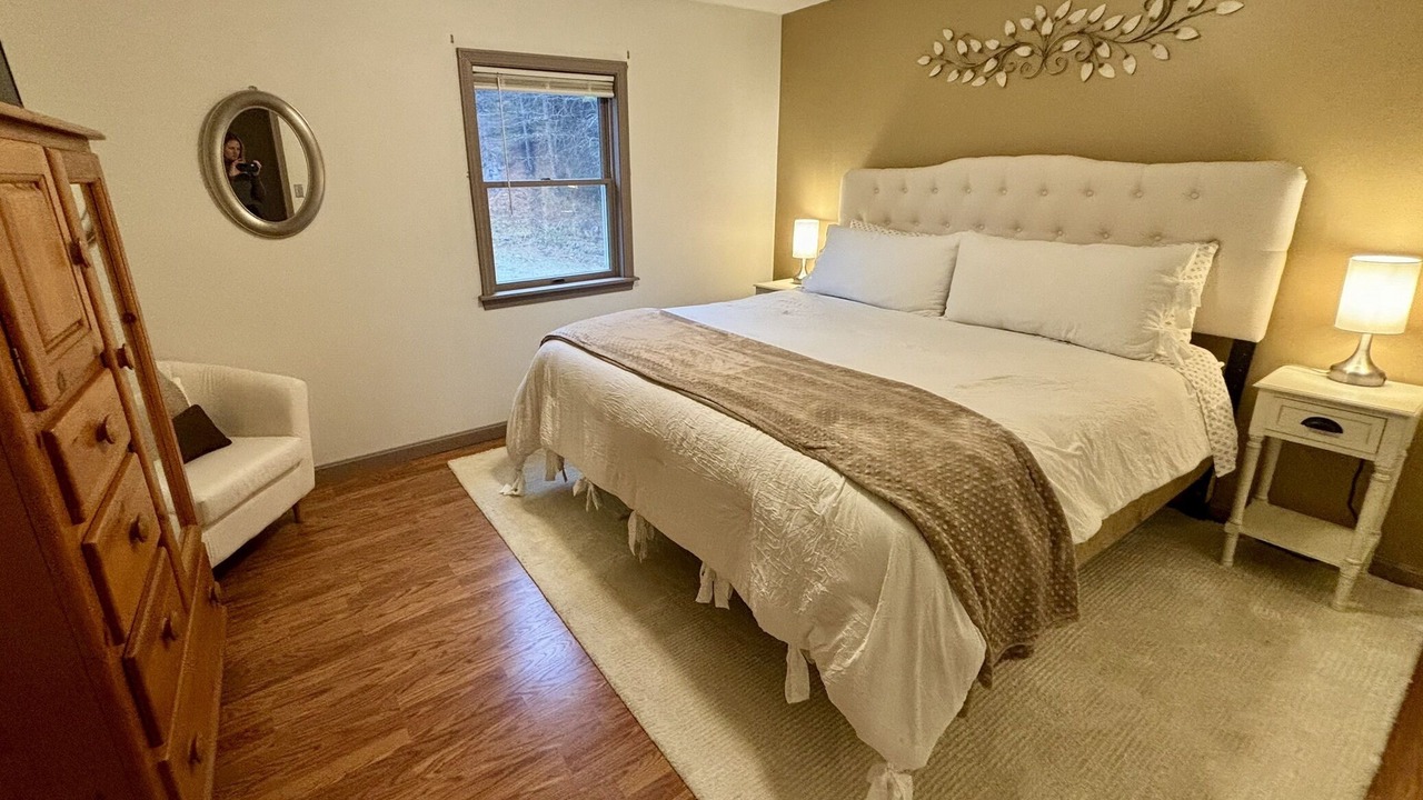 Photo of Bedroom in East Burke
