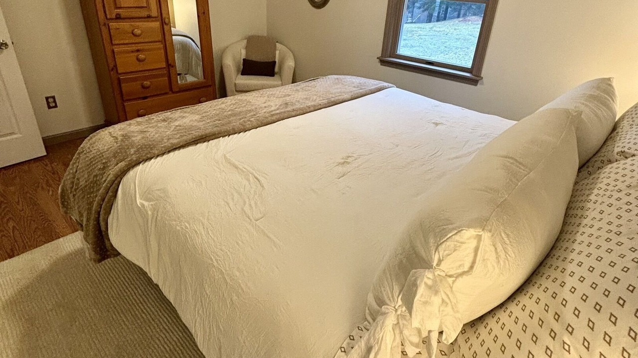 Photo of Bedroom in East Burke