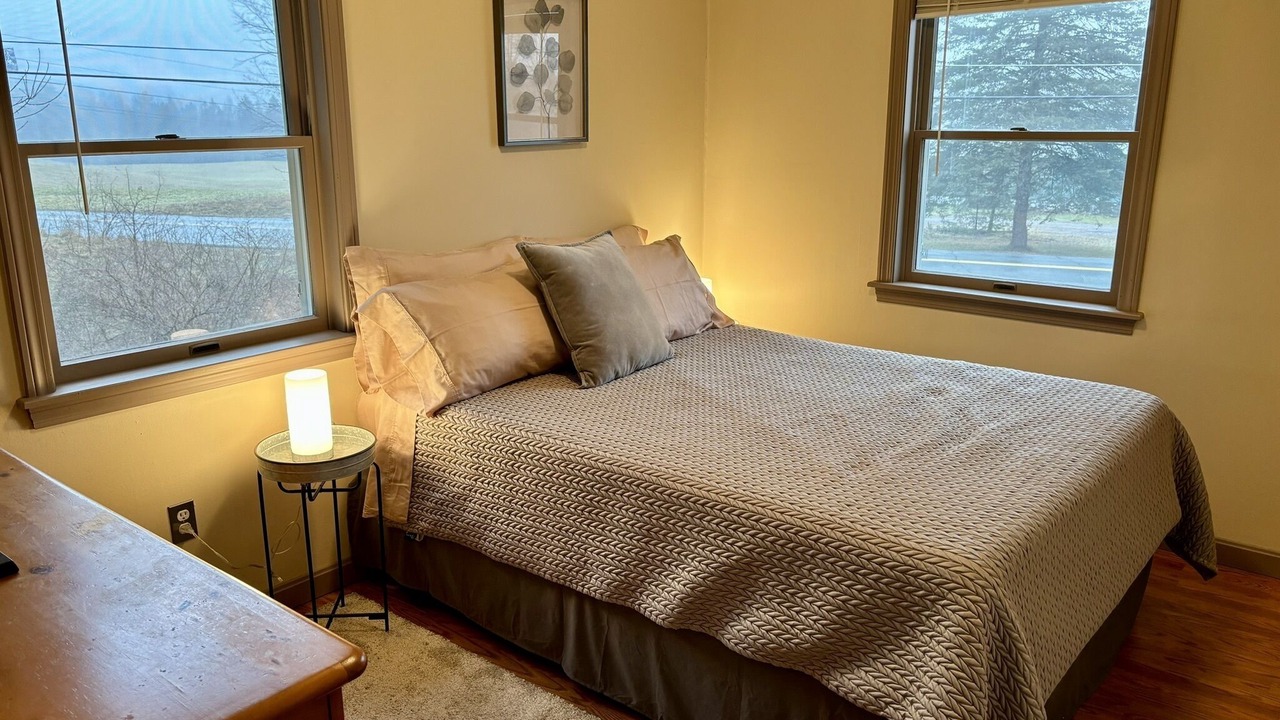 Photo of Bedroom in East Burke