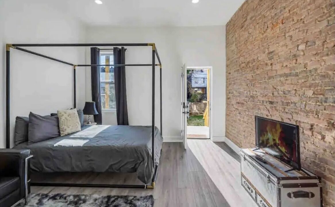 Photo of Bedroom in Downtown Baltimore