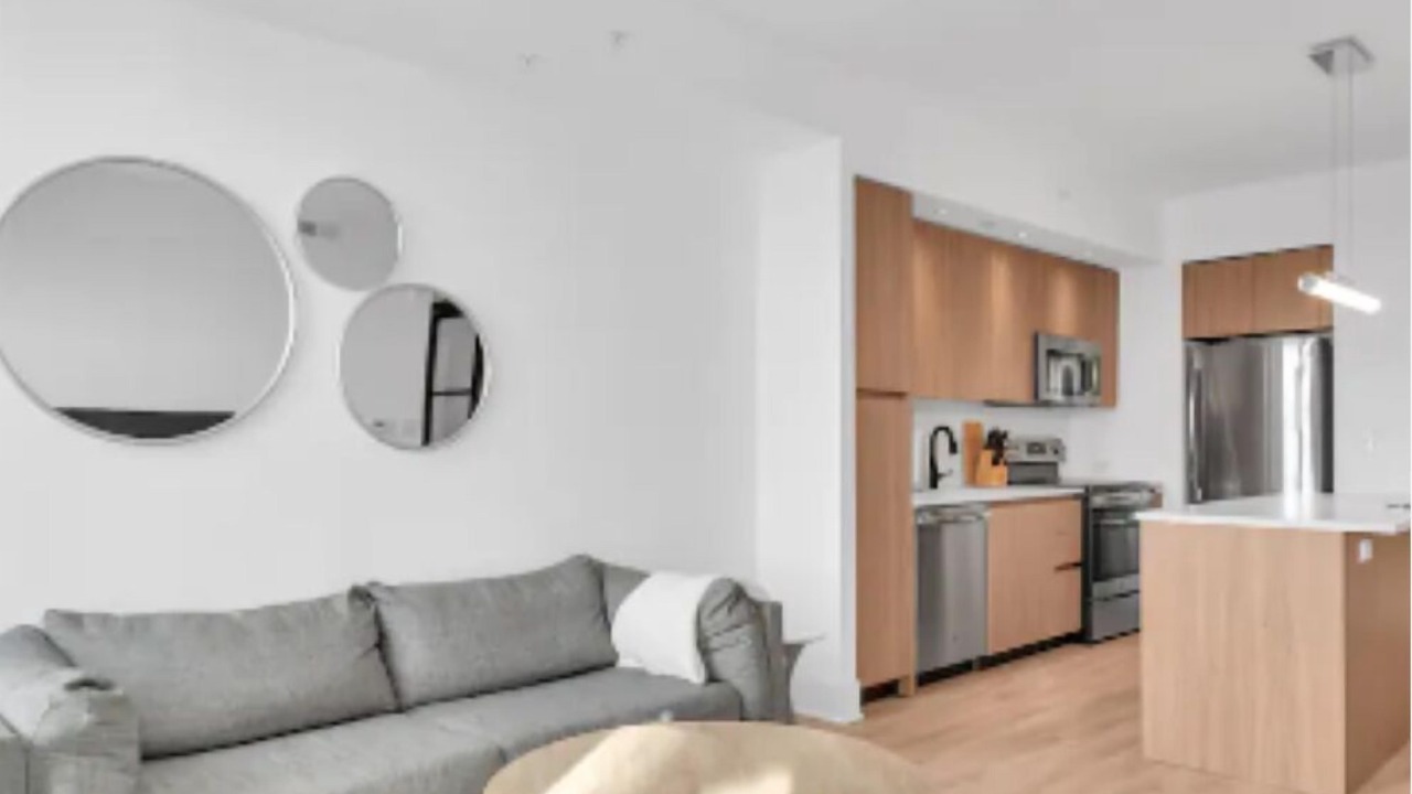 Photo of Livingroom in Jefferson Manor