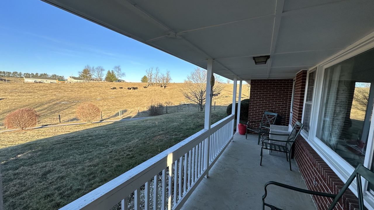 Photo of Patio Balcony in West Wytheville