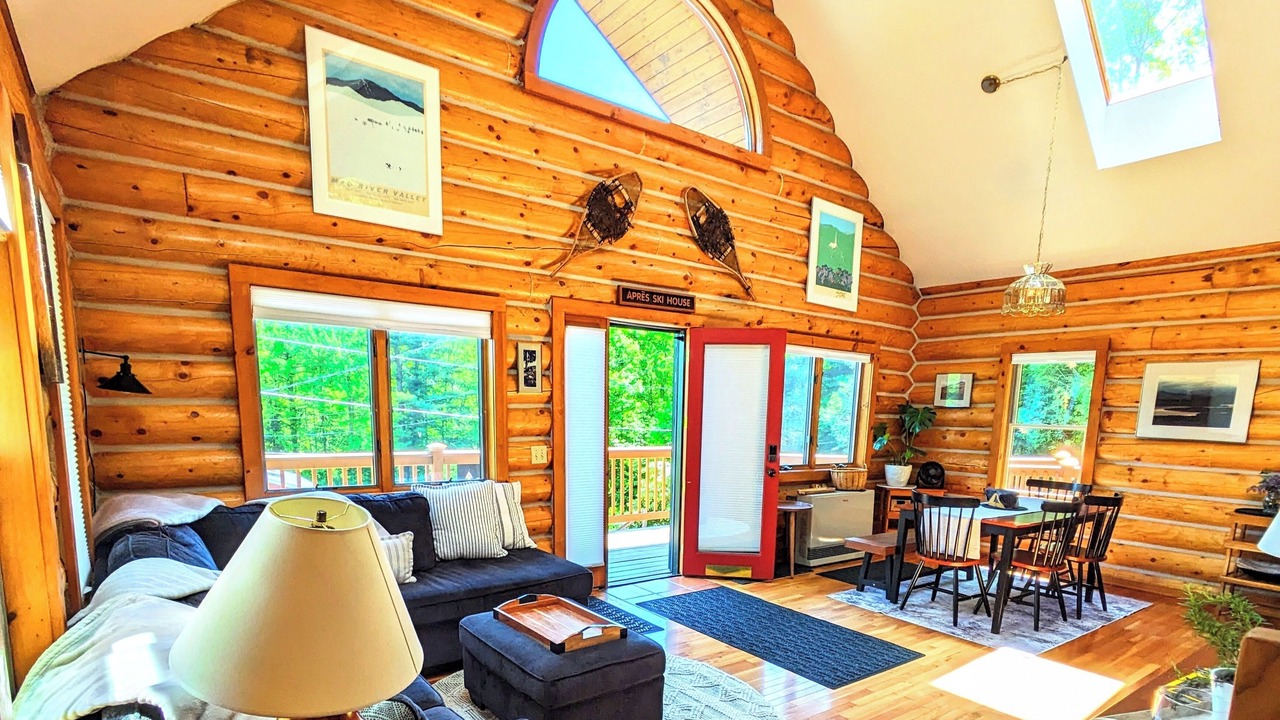 Photo of Livingroom in Warren