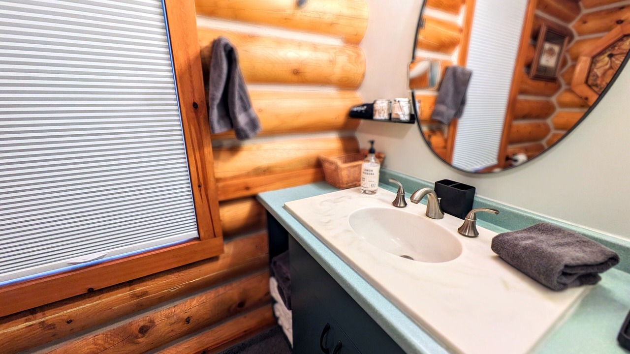 Photo of Bathroom in Warren
