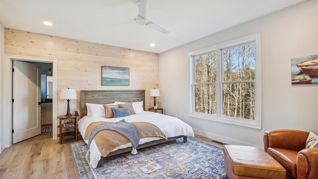 Photo of Bedroom in Waterbury Center