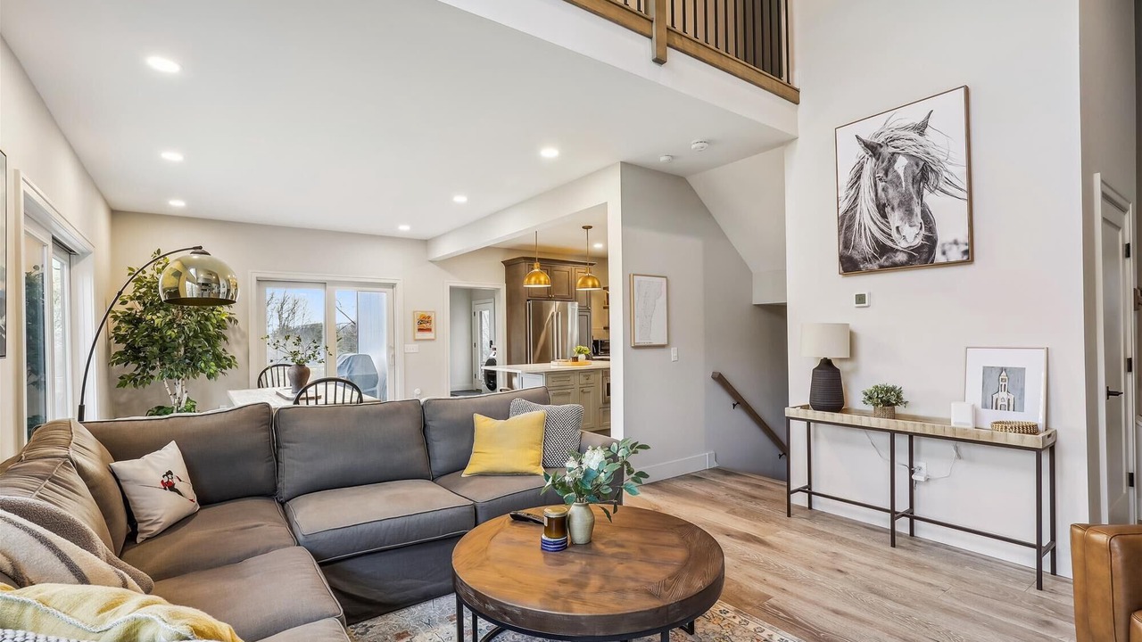 Photo of Livingroom in Waterbury Center