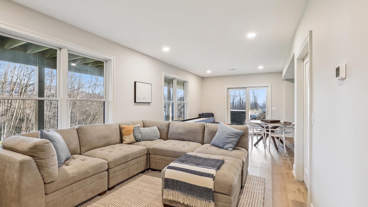 Photo of Livingroom in Waterbury Center