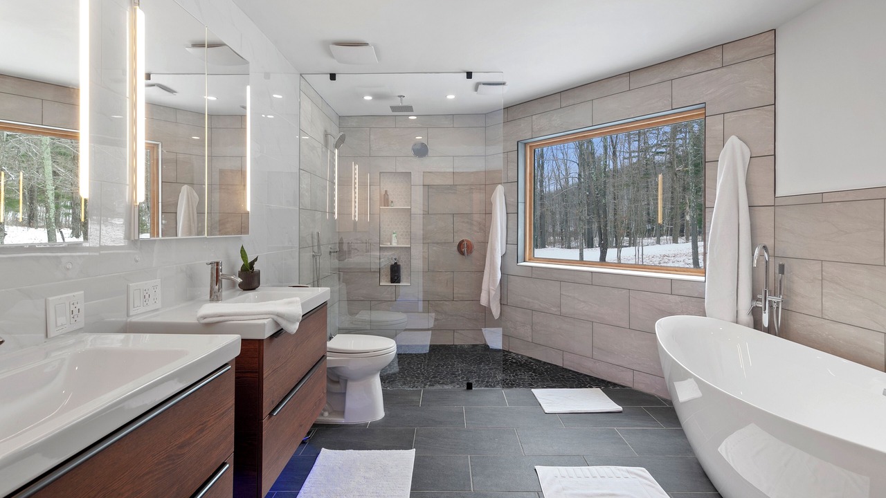 Photo of Bathroom in Tannersville