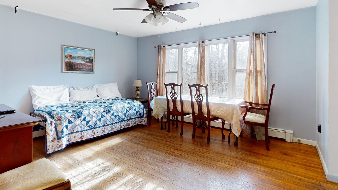 Photo of Bedroom in White Lake