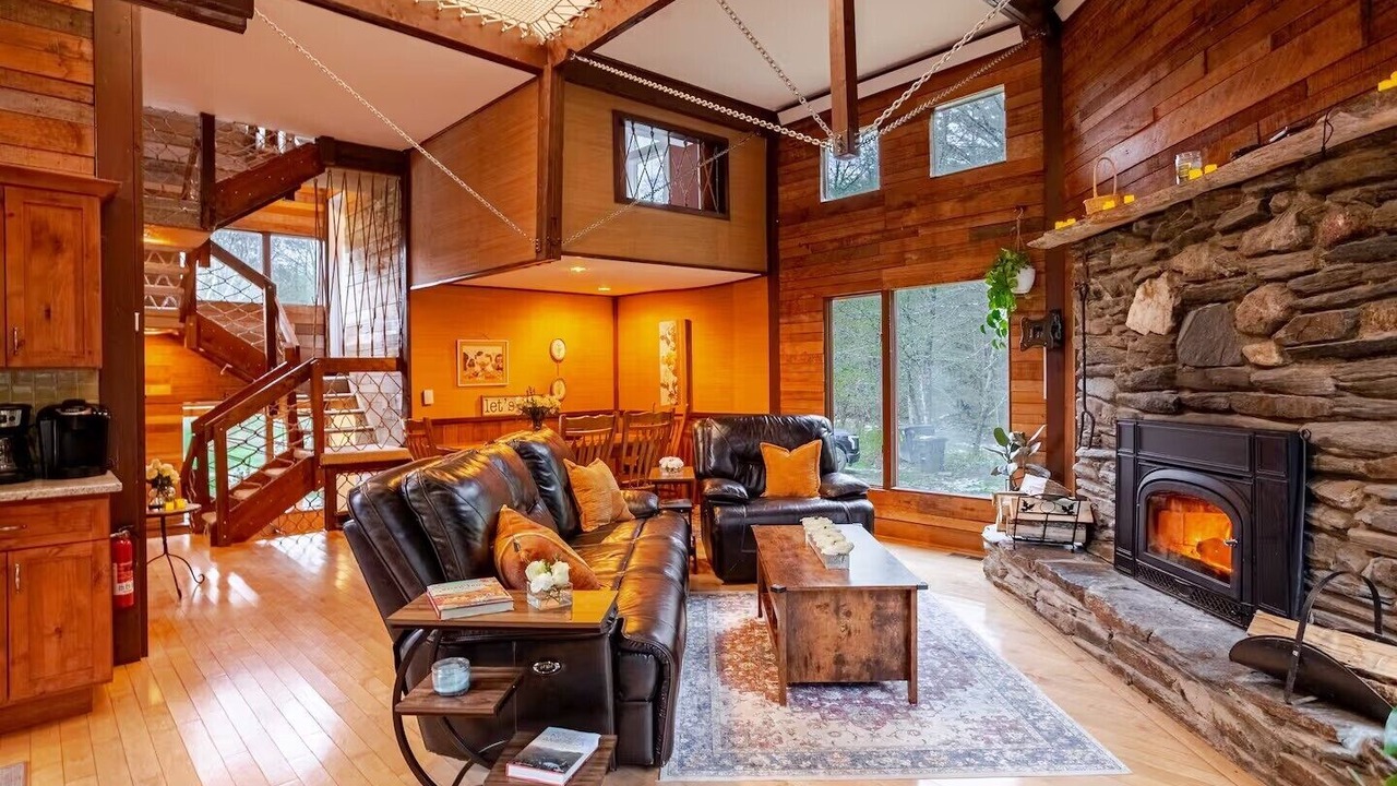 Photo of Livingroom in Hancock