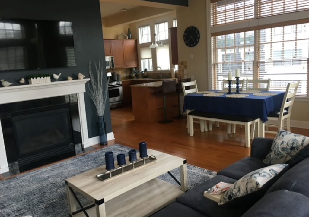 Photo of Livingroom in Saratoga Springs