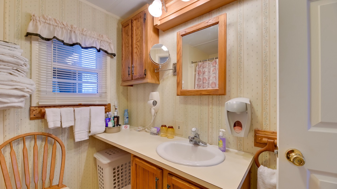 Photo of Bathroom in Lakemont