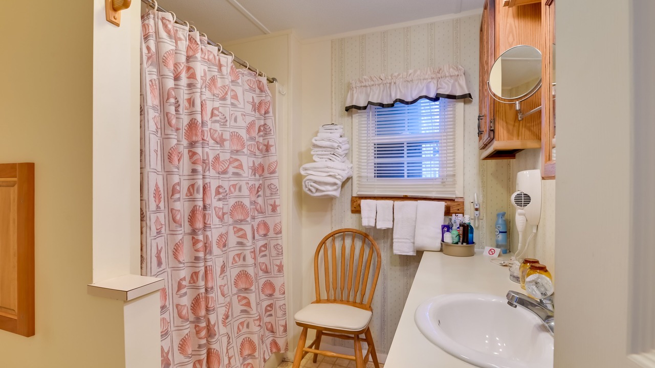Photo of Bathroom in Lakemont