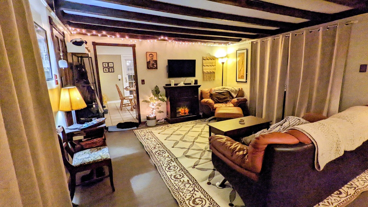 Photo of Livingroom in Williamsville