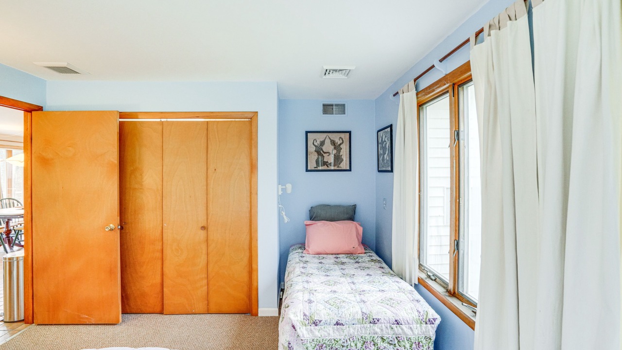 Photo of Bedroom in Hawley