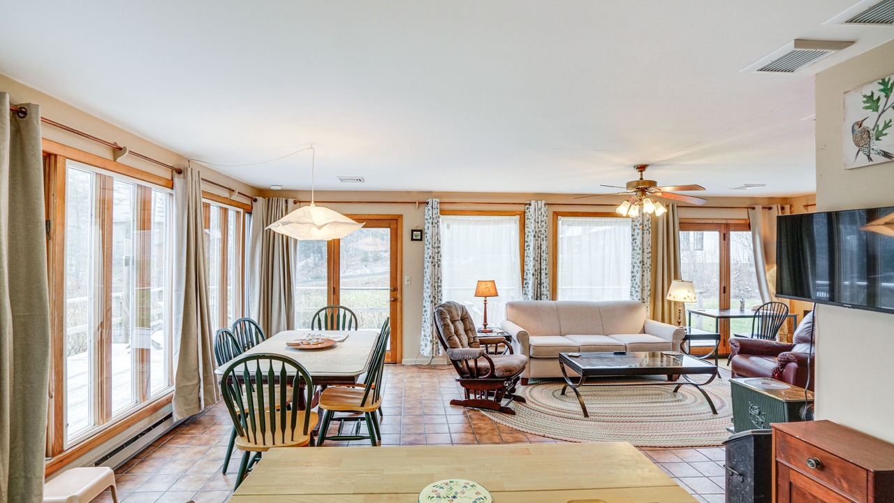 Photo of Livingroom in Hawley
