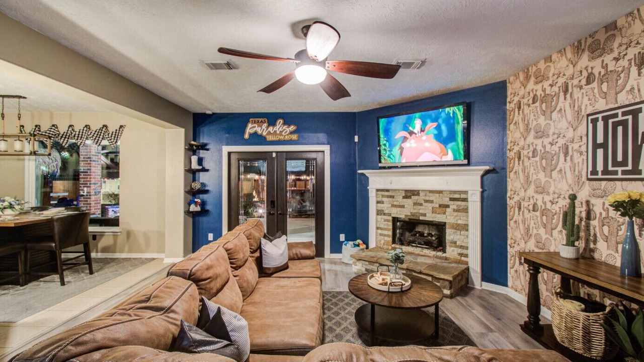 Photo of Livingroom in Alvin