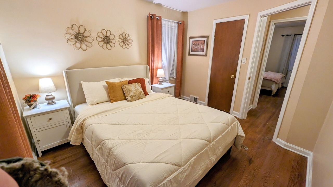 Photo of Bedroom in Eggertsville