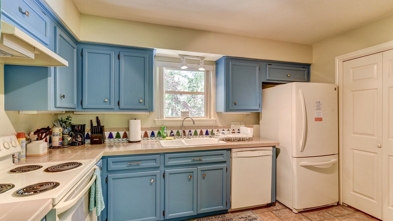 Photo of Kitchen in Damon