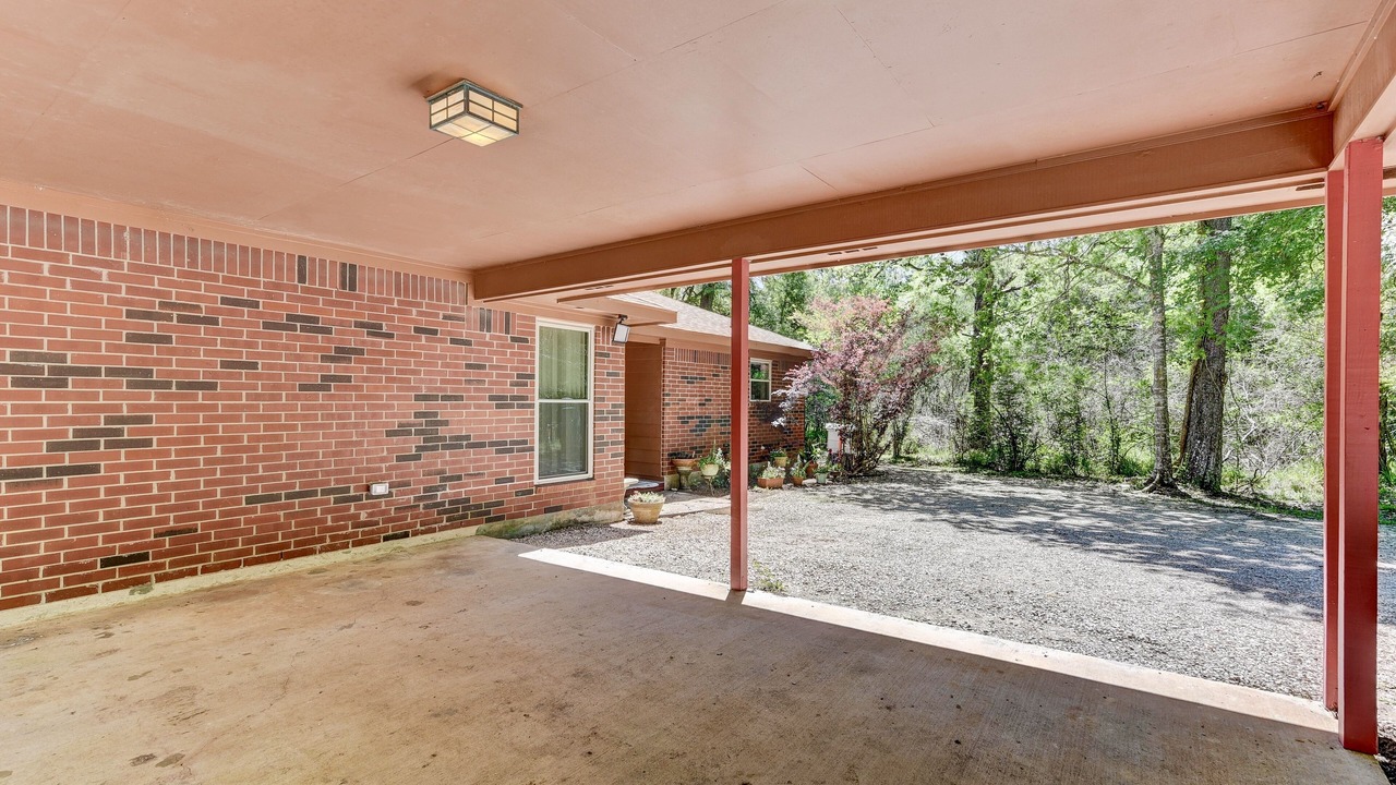 Photo of Outdoor in Damon