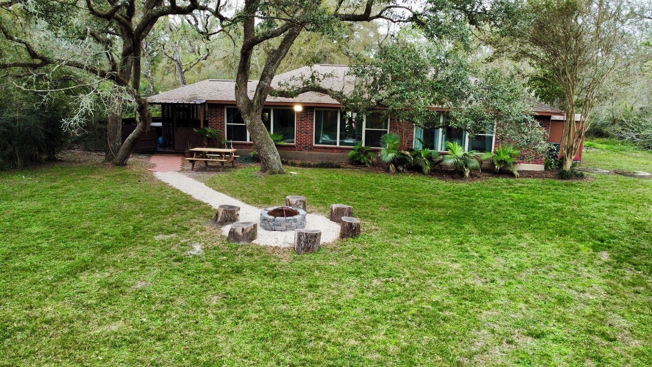 Photo of Outdoor in Damon