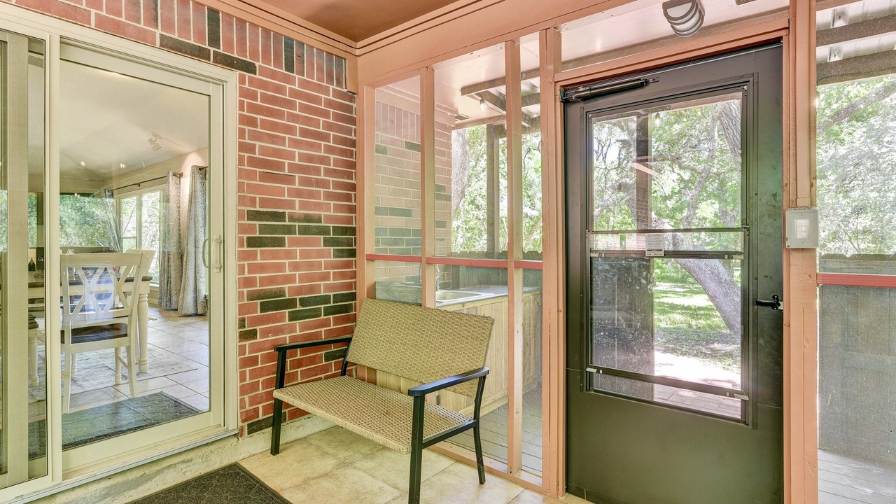 Photo of Outdoor in Damon