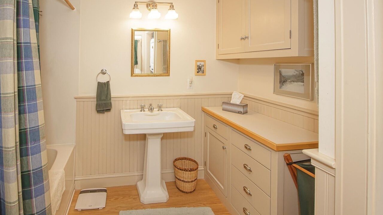 Photo of Bathroom in West Dover