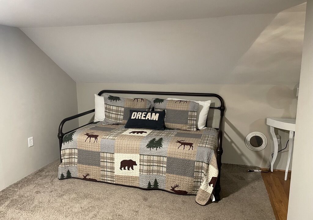 Photo of Bedroom in Campton
