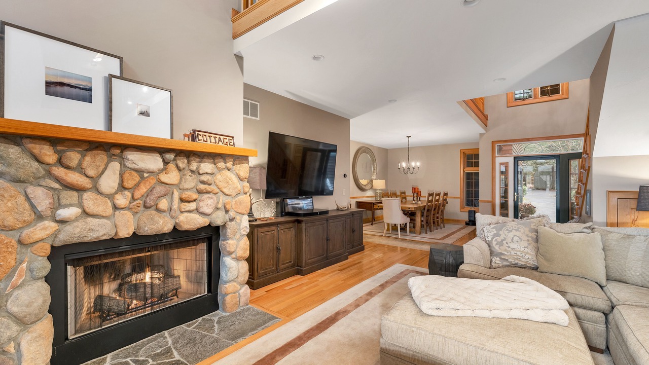Photo of Livingroom in Moultonborough