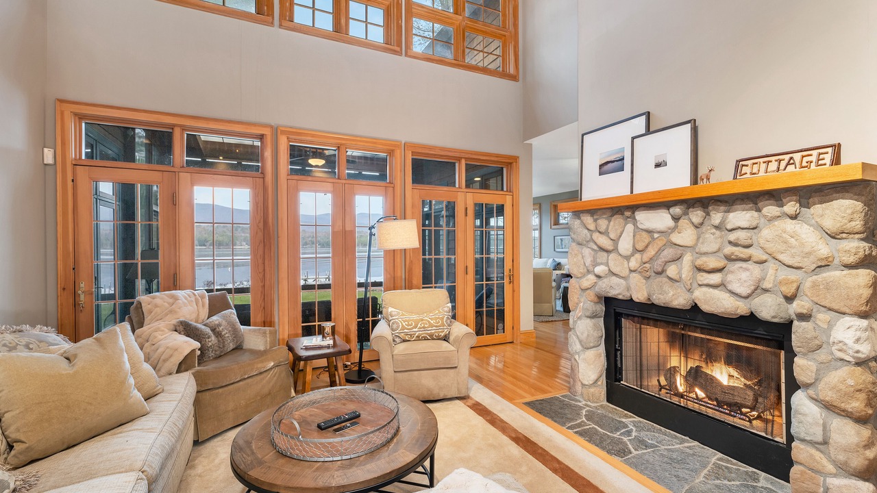 Photo of Livingroom in Moultonborough