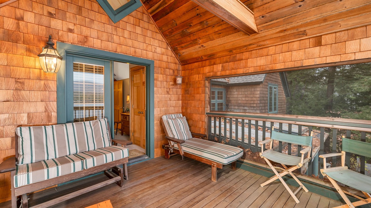 Photo of Patio Balcony in Moultonborough