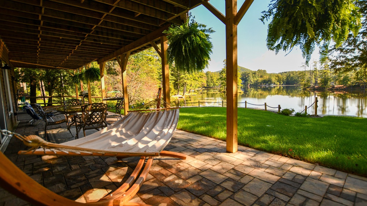 Photo of Patio Balcony in Lake Luzerne