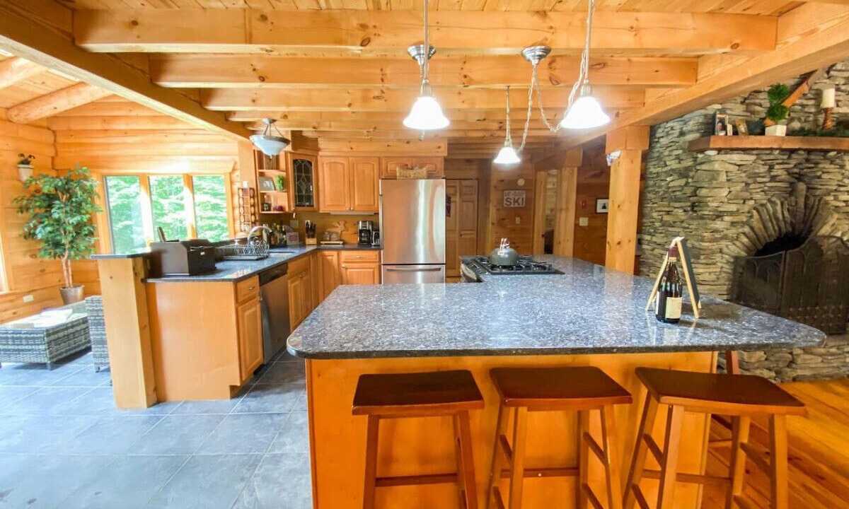 Photo of Kitchen in Center Conway