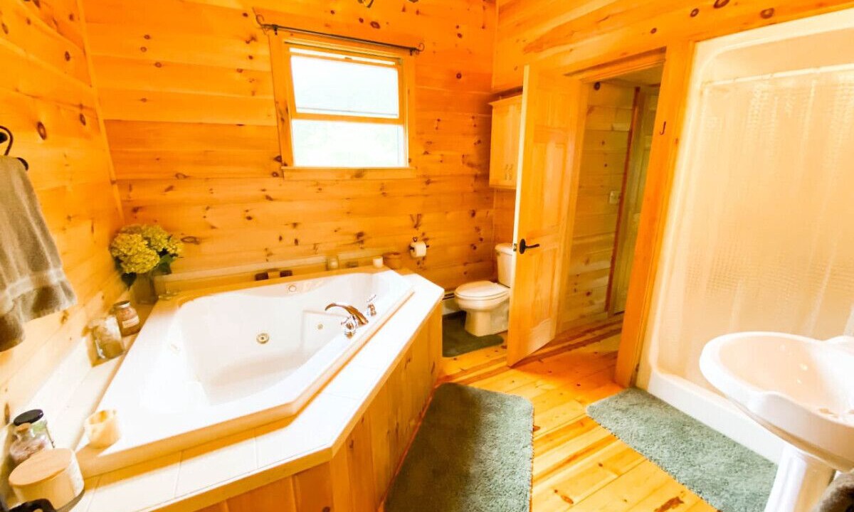Photo of Bathroom in Center Conway