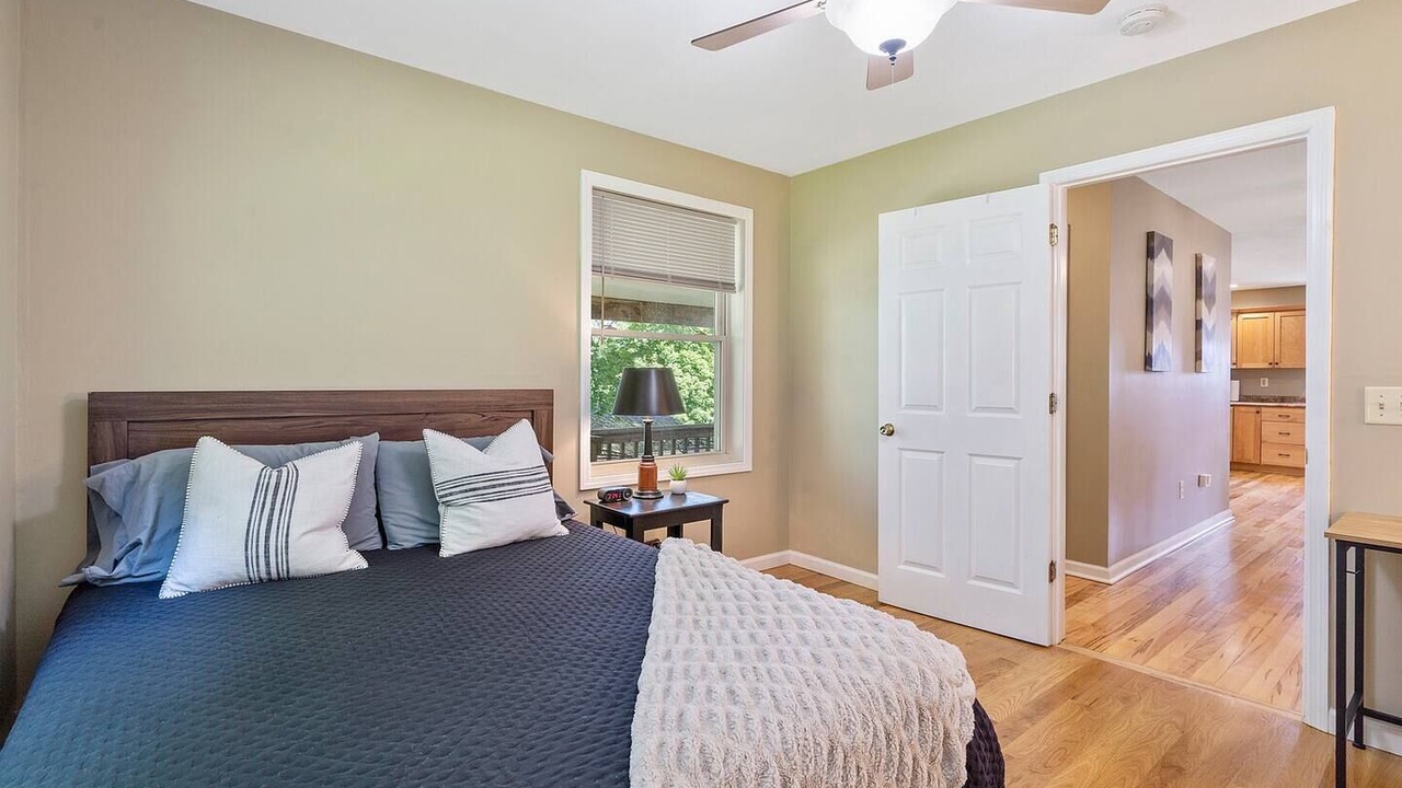 Photo of Bedroom in Oswego