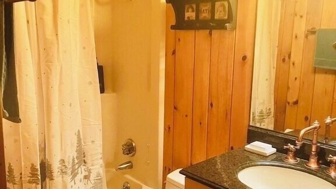 Photo of Bathroom in Williamstown