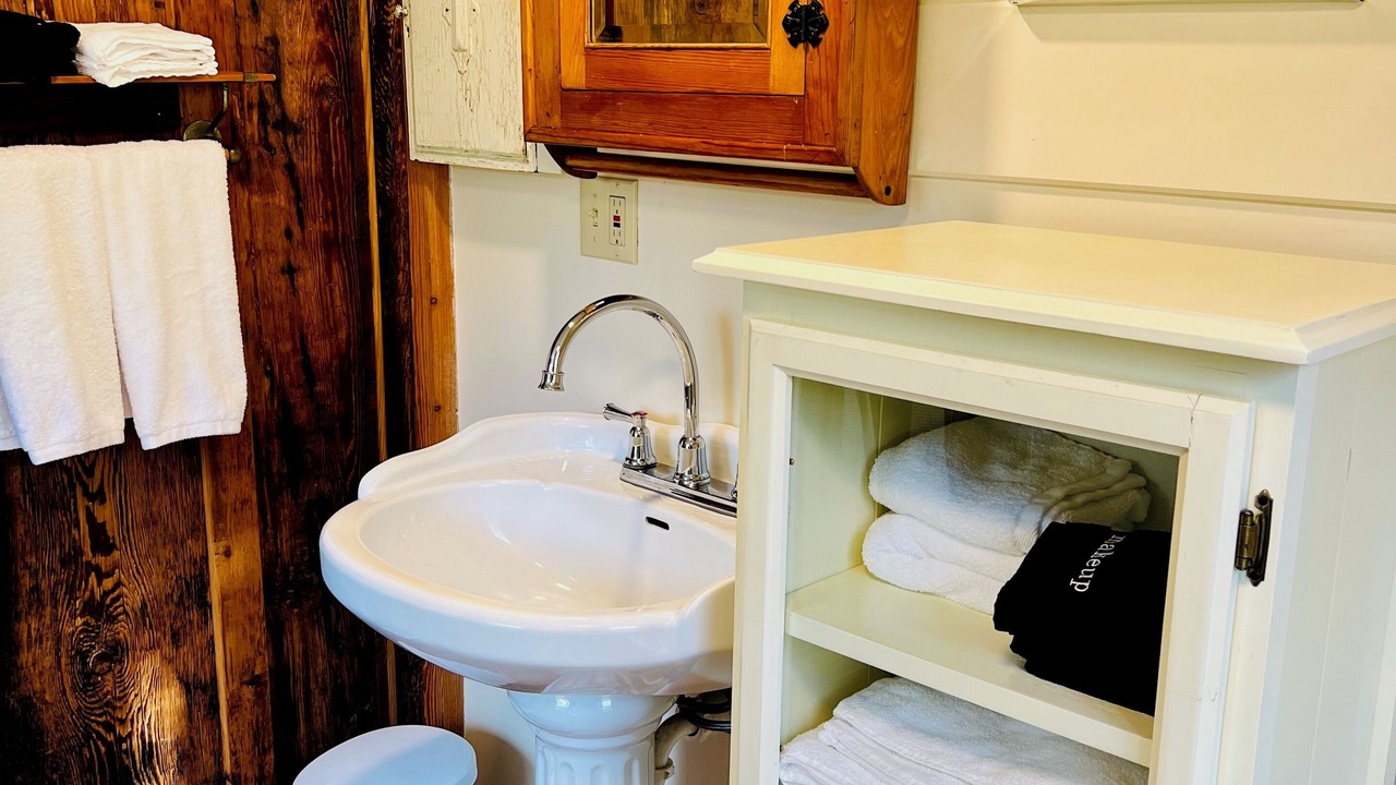 Photo of Bathroom in Deposit