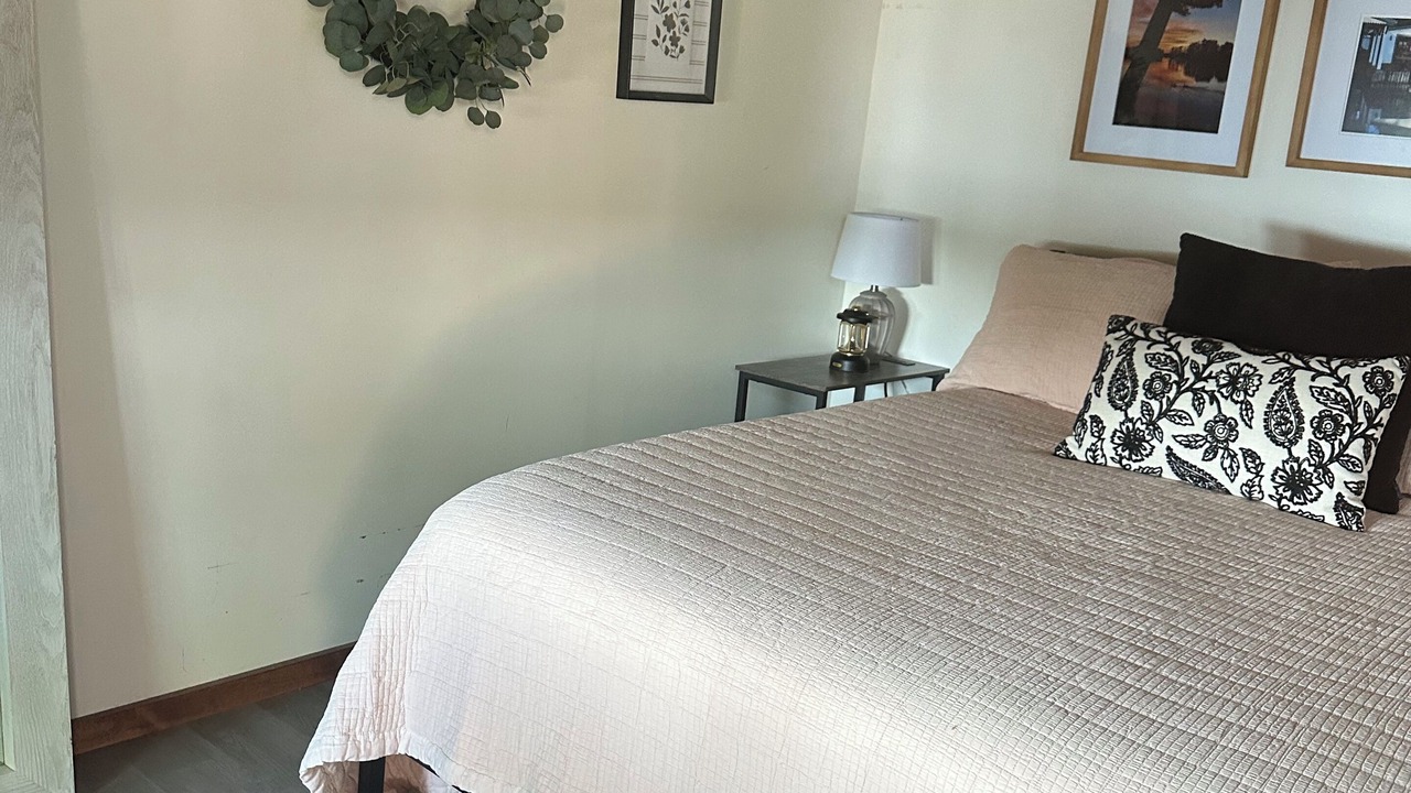 Photo of Bedroom in Wellesley Island