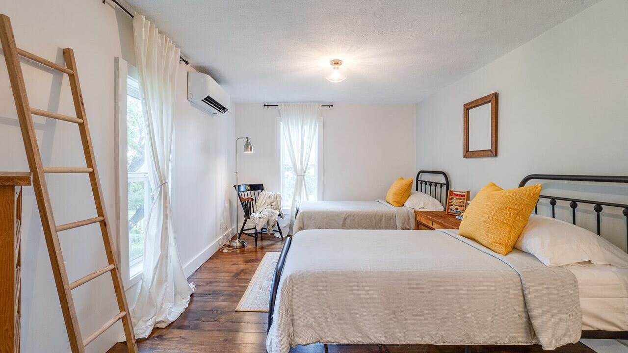Photo of Bedroom in Valois
