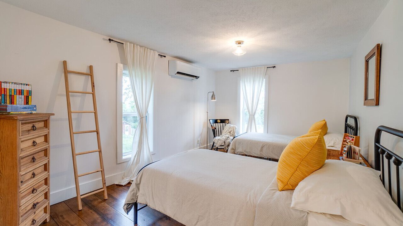 Photo of Bedroom in Valois
