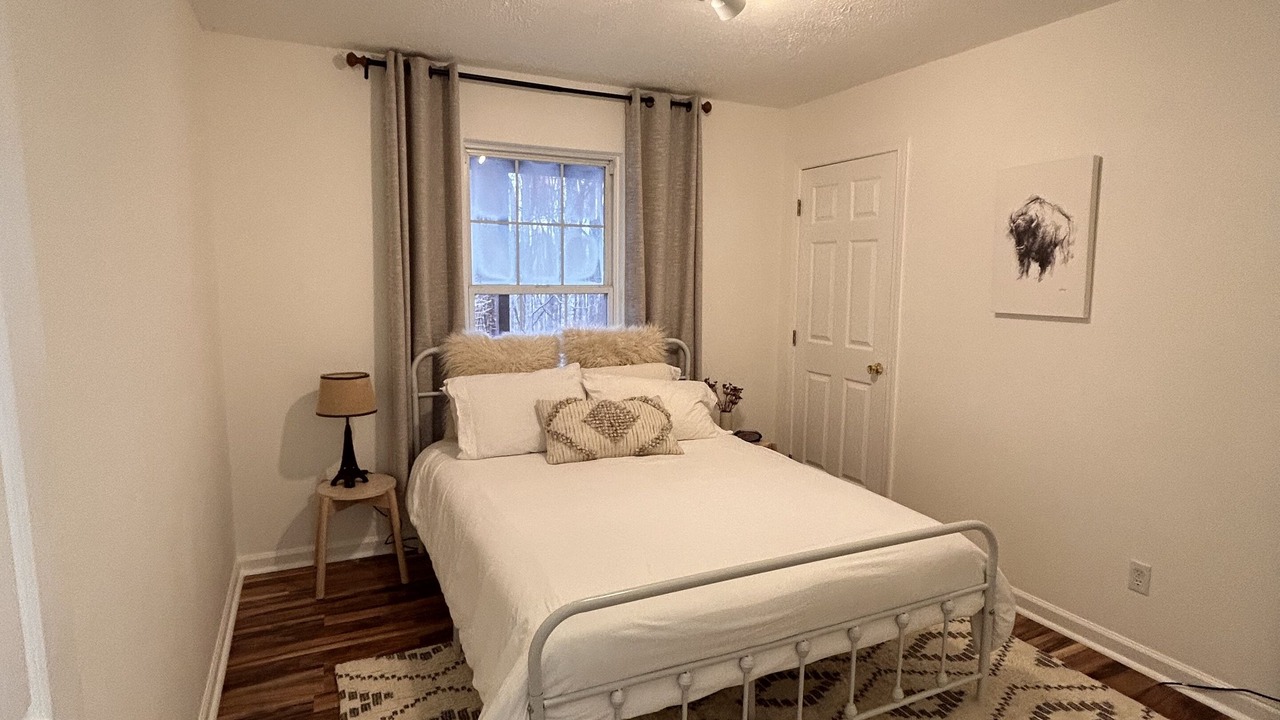 Photo of Bedroom in Linden