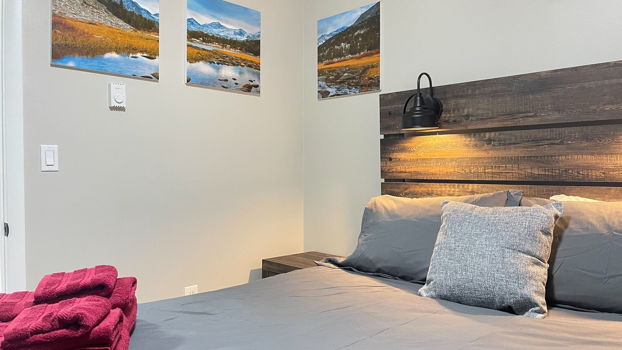 Photo of Bedroom in West Lebanon