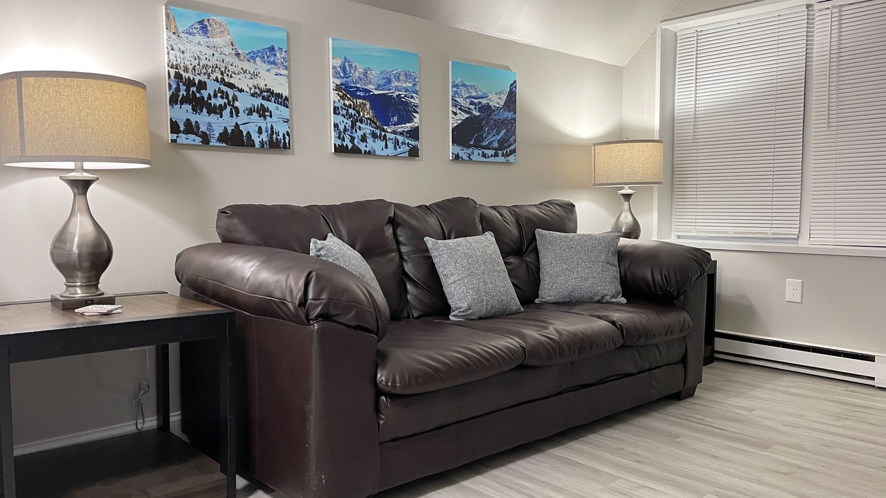 Photo of Livingroom in West Lebanon