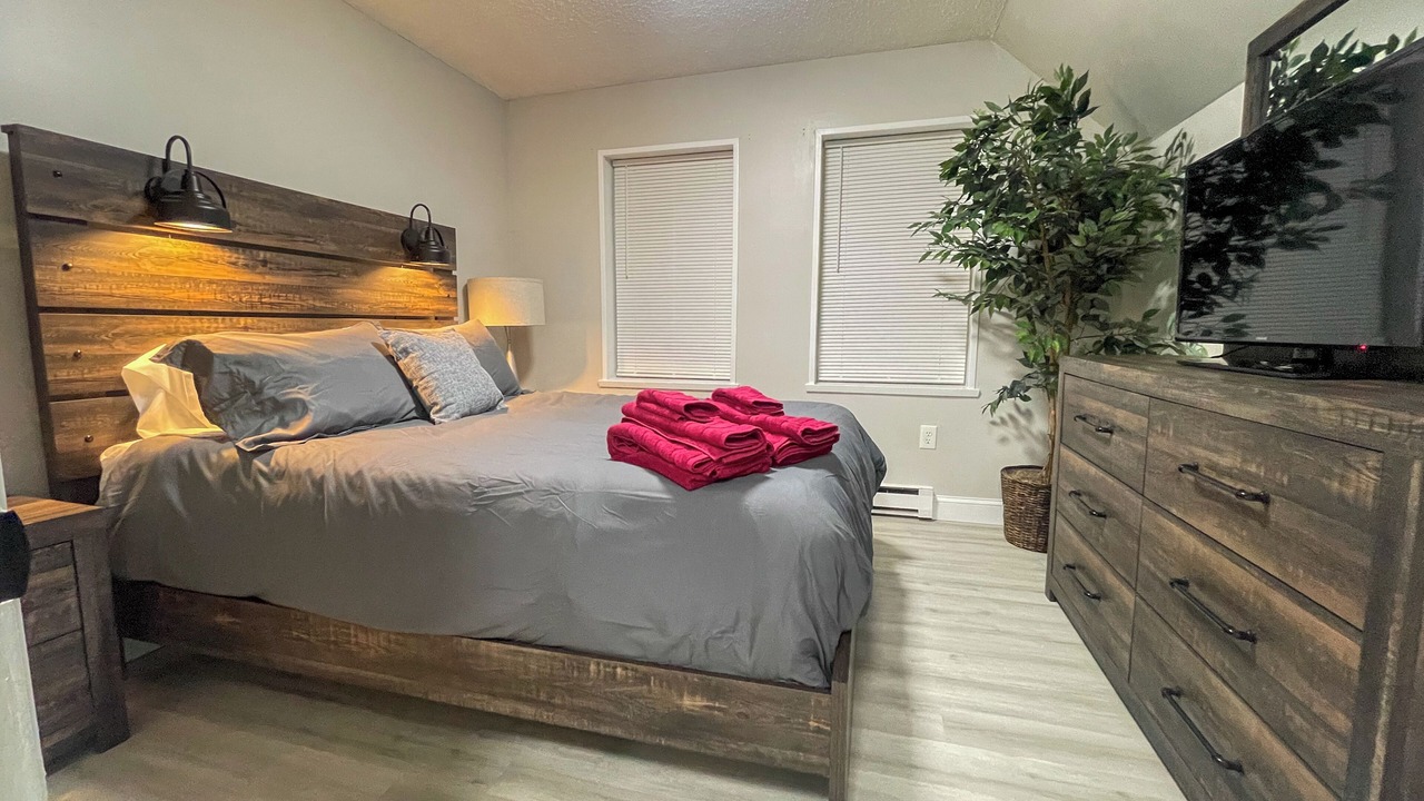 Photo of Bedroom in West Lebanon