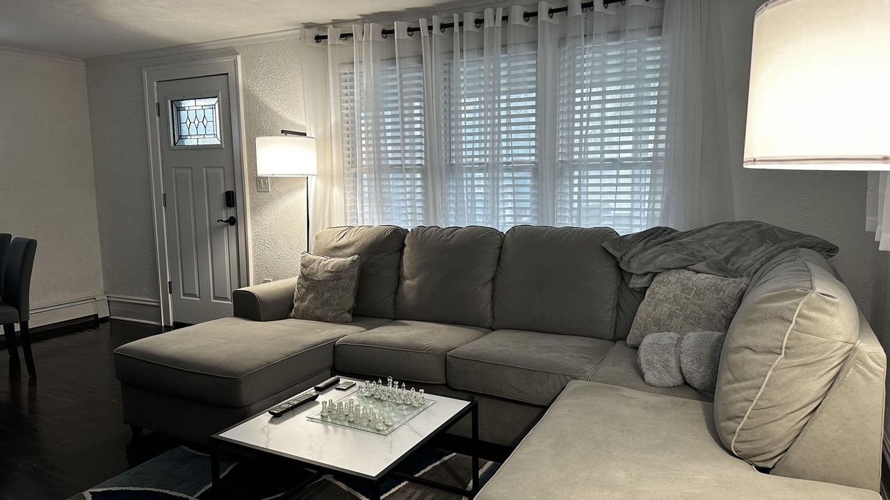 Photo of Livingroom in Jamestown