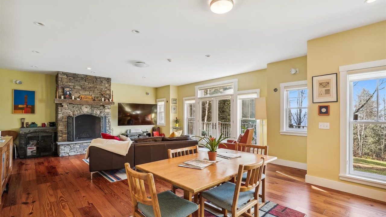 Photo of Livingroom in Waterbury Center