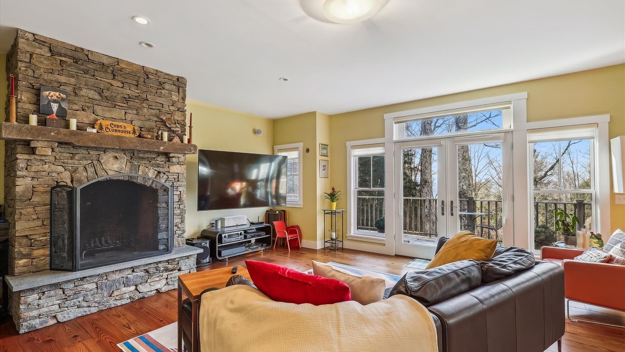 Photo of Livingroom in Waterbury Center