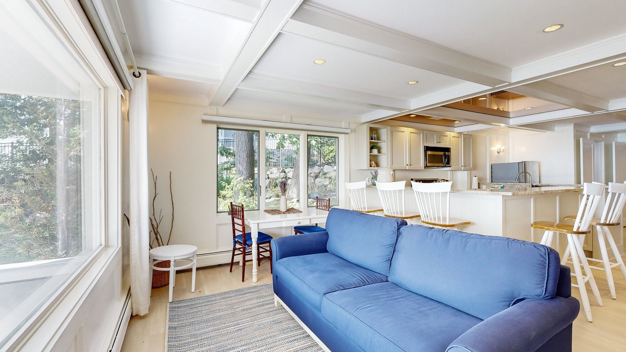 Photo of Livingroom in Gloucester