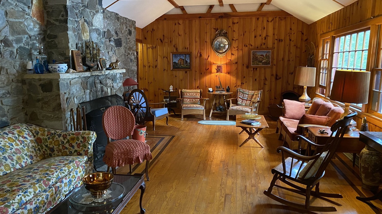 Photo of Livingroom in Warren County
